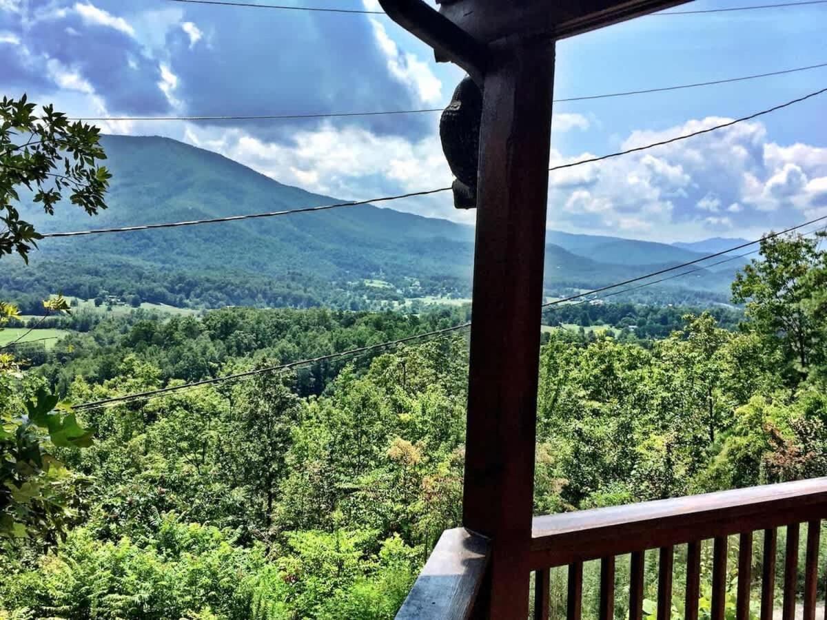 Gorgeous View. Hot Tub. Privacy. Fireplace. Pool & Fishing Access! Sevierville Exterior foto