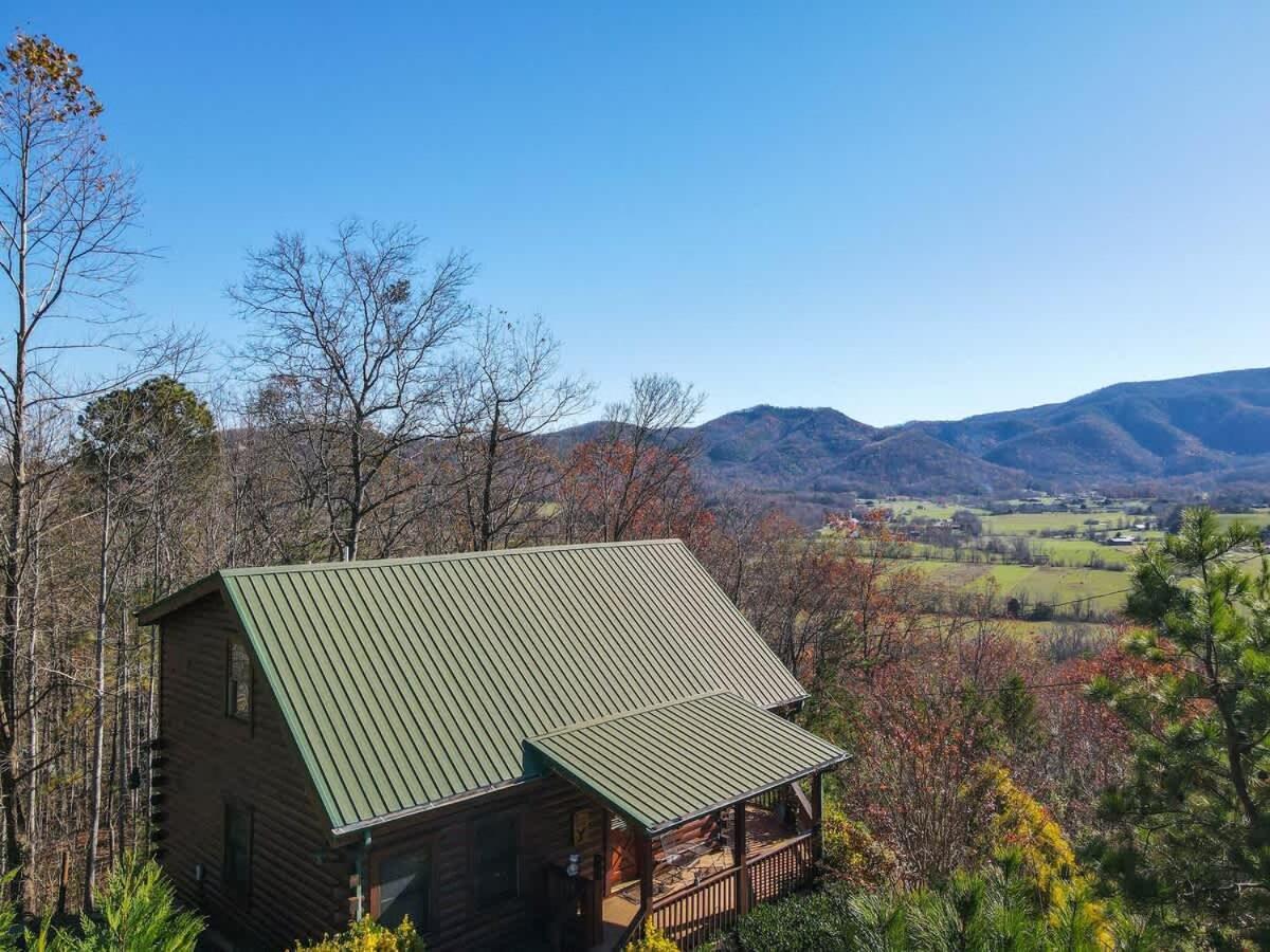 Gorgeous View. Hot Tub. Privacy. Fireplace. Pool & Fishing Access! Sevierville Exterior foto